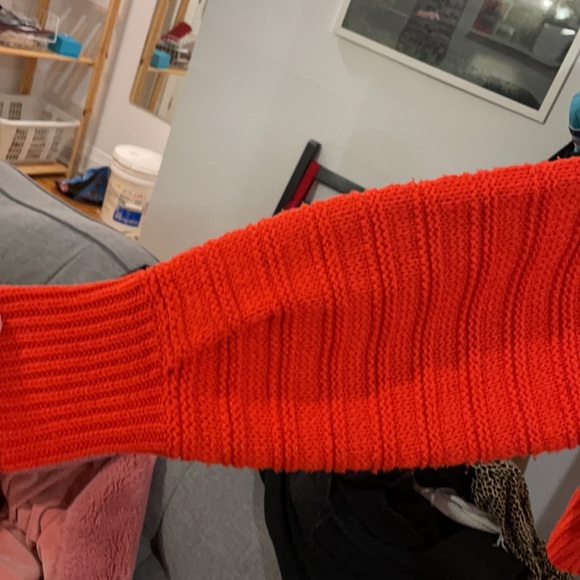 RED TOPSHOP SWEATER - Picture 6 of 6